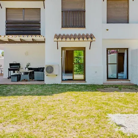 36 With Large Garden, Pool And Padel Court In Golf Hills * Estepona