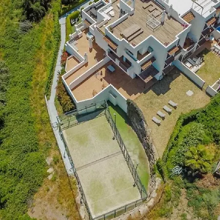 36 With Large Garden, Pool And Padel Court In Golf Hills